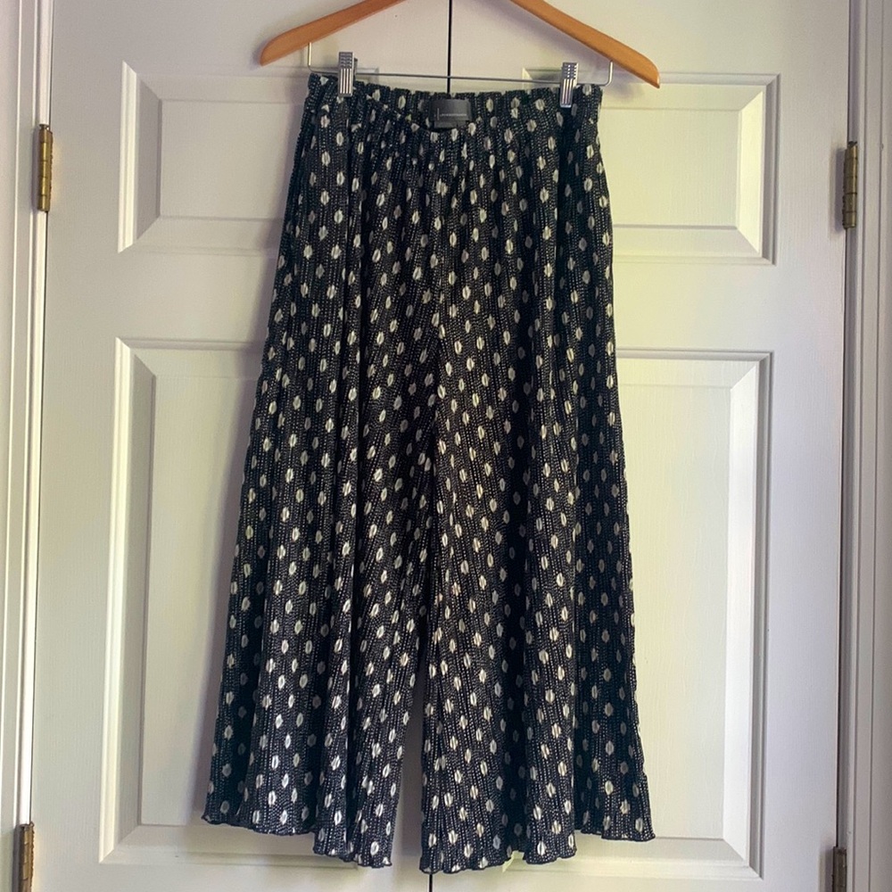 Excellent Preowned Condition Anthropologie Crop Pant Size S